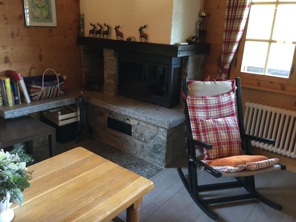 Chalet Charming Grachen Room photo